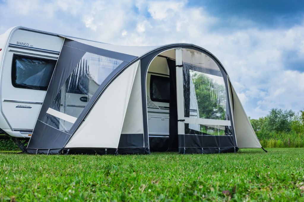 Reda - FrontPRO Voorwand Easyshade 410 Caravanluifel